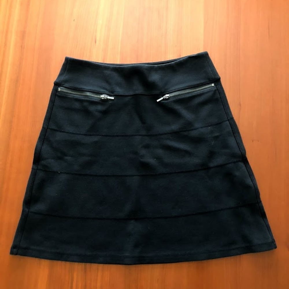 NWOT Athleta black skirt size small